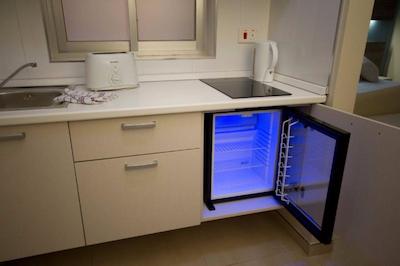 115 د استراند هتل اند سویتز