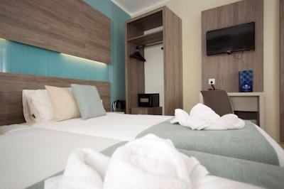 115 د استراند هتل اند سویتز