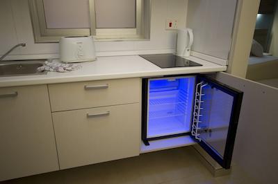 115 د استراند هتل اند سویتز