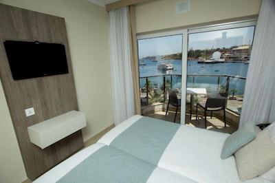 115 د استراند هتل اند سویتز