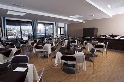 115 د استراند هتل اند سویتز