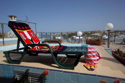 115 د استراند هتل اند سویتز