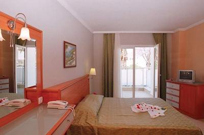 بدروم ریال پالم بیچ هتل