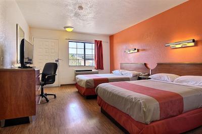 متل 6 اماریلو آیرپرت