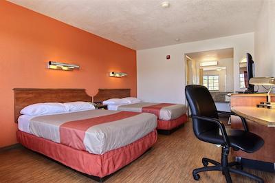 متل 6 اماریلو آیرپرت