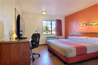 متل 6 اماریلو آیرپرت