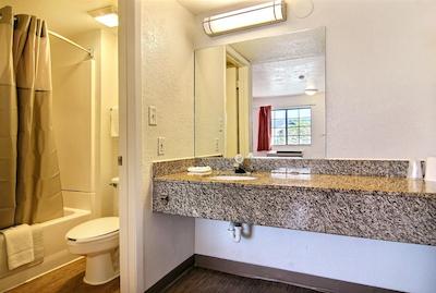 متل 6 اماریلو آیرپرت