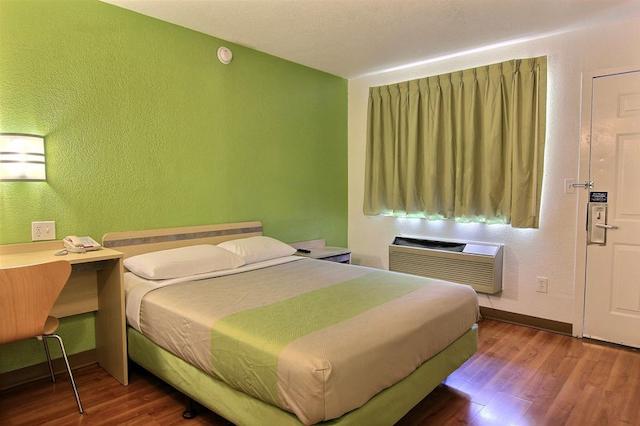 متل 6 اوستین اسود-آیرپرت