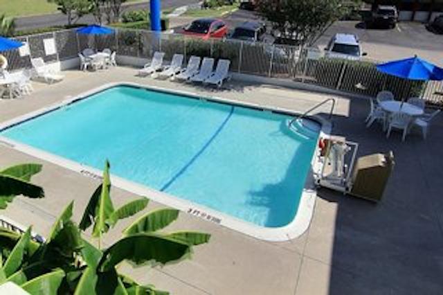 متل 6 اوستین اسود-آیرپرت