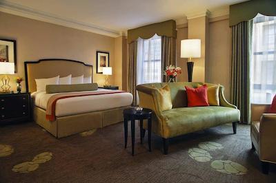 پالمر هوس هیلتون