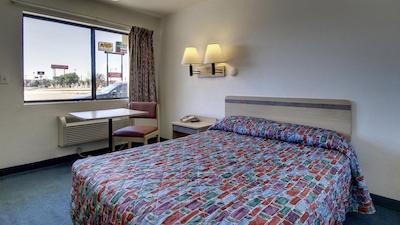 متل 6 اُکلاهما سیتی-آیرپرت