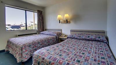 متل 6 اُکلاهما سیتی-آیرپرت