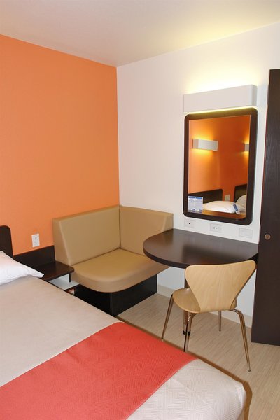 متل 6 دالاز نردیست