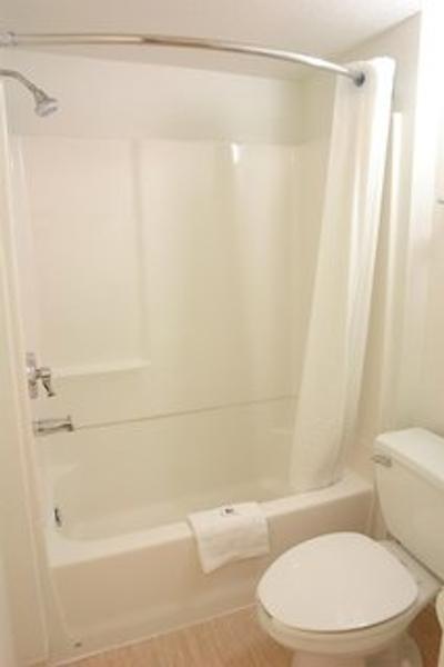 متل 6 دالاز نردیست