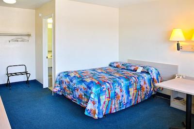 متل 6 فرسنو-بلاکستون نرد