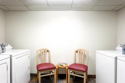 متل 6 انچراج-میدتون