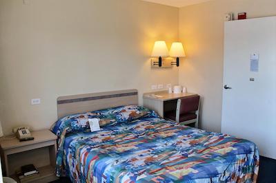 متل 6 فرسنو-بلاکستون اسود