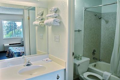 متل 6 فرسنو-بلاکستون اسود