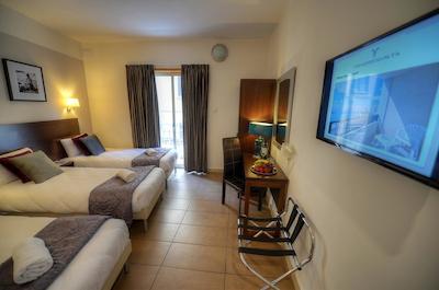 کارلتون هتل مالتا