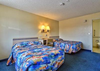 متل 6 فنیکس آیرپرت-24د استریت