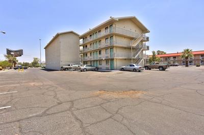 متل 6 فنیکس-نردرن اونو