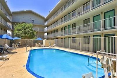 متل 6 فنیکس-نردرن اونو