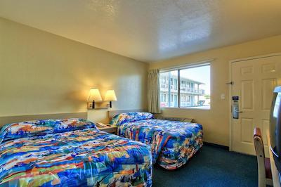 متل 6 فنیکس ایست