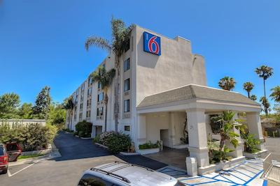 متل 6 سان دیگو-سیرکل-میسشن والی