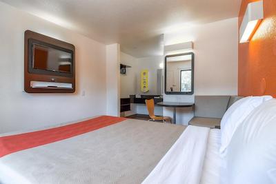 متل 6 سان دیگو-سیرکل-میسشن والی