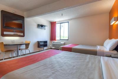 متل 6 سان دیگو-سیرکل-میسشن والی