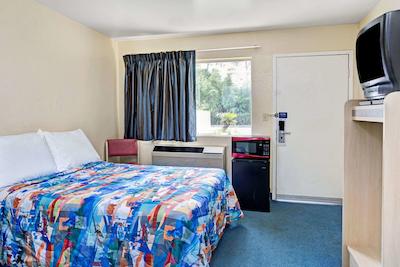 نایتز این-هارتز راد جاکسُنویل فل