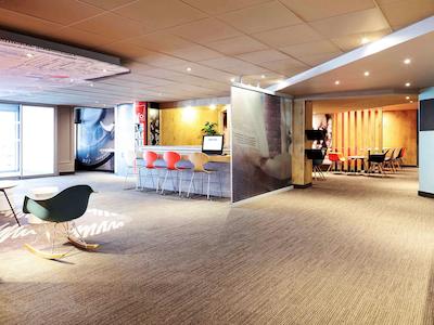 هتل ایبیز منتپلیر سنتر کمدی