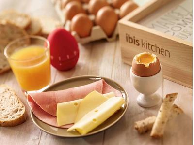 هتل ایبیز منتپلیر سنتر کمدی