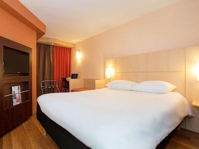 هتل ایبیز کانز سنتر