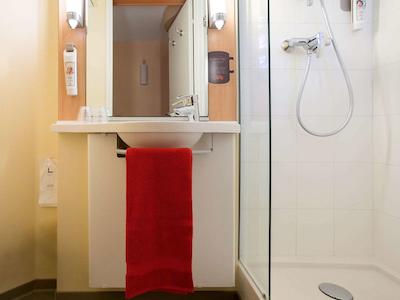 هتل ایبیز کانز سنتر