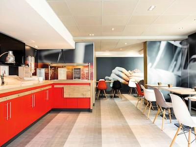 هتل ایبیز کانز سنتر