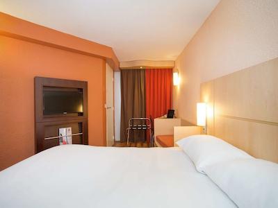 هتل ایبیز کانز سنتر