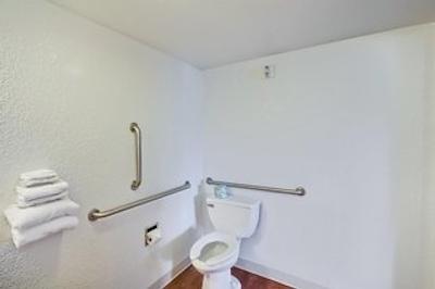 متل 6 لکسینگتون ایست