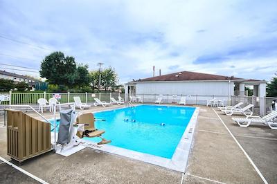 متل 6 لکسینگتون ایست