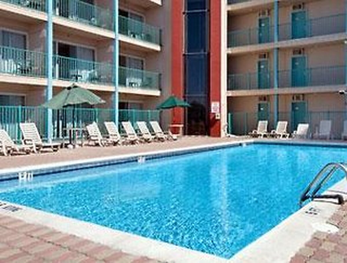 Howard Johnson by Wyndham Ocean City Oceanfront