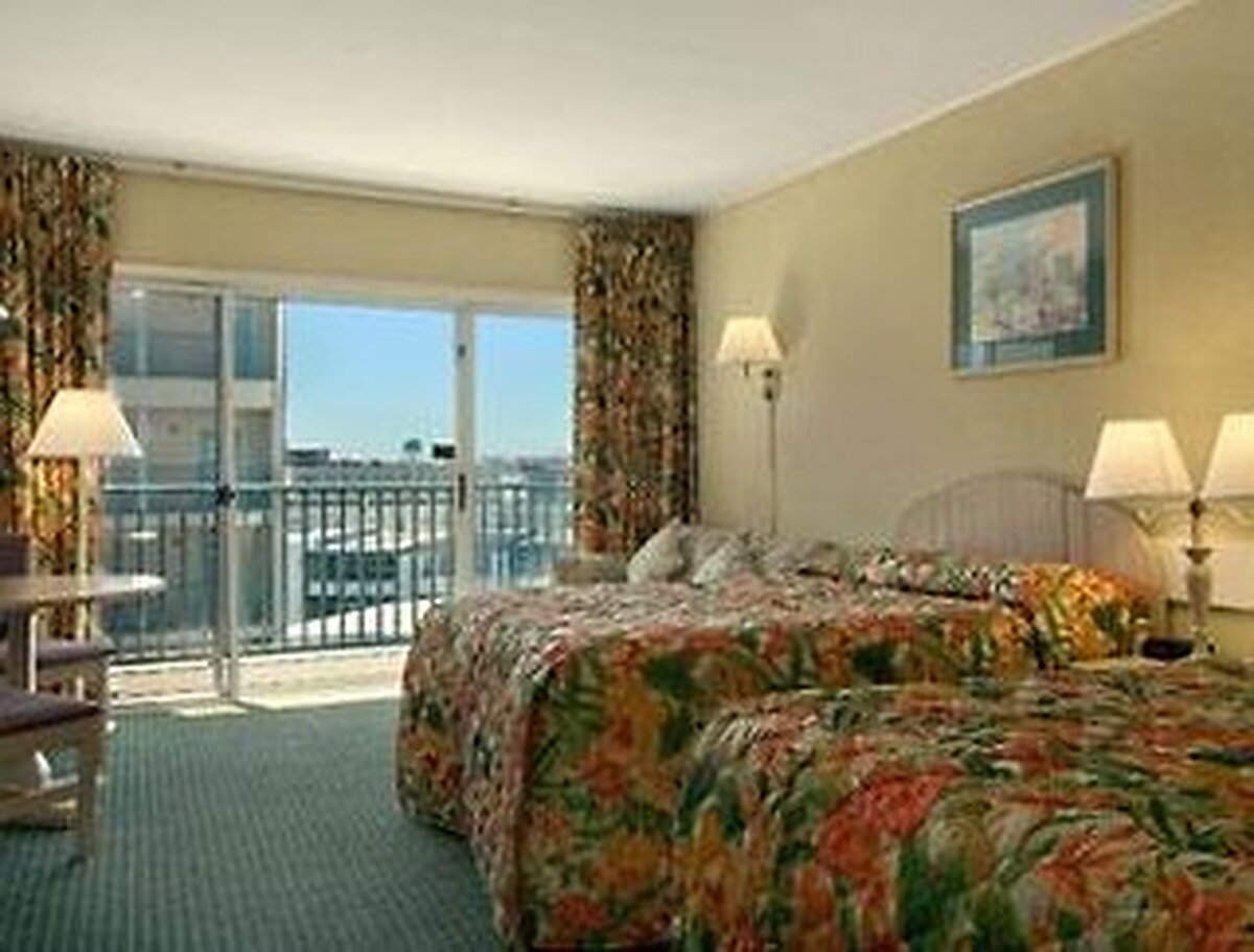 Howard Johnson by Wyndham Ocean City Oceanfront