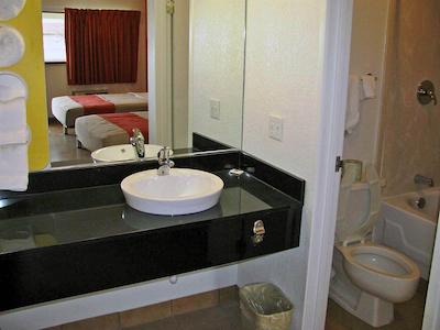 متل 6 کلومبوز وردینگتون