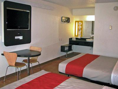 متل 6 کلومبوز وردینگتون