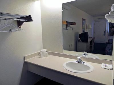 رد روف این شروپرت