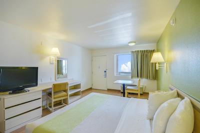 متل 6 هوستون ایست-بتون