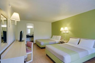 متل 6 هوستون ایست-بتون