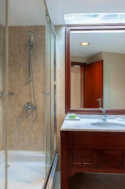 رنسانس پولات استانبول هتل