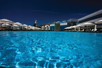 رنسانس پولات استانبول هتل