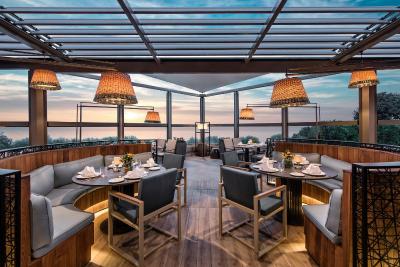 رنسانس پولات استانبول هتل