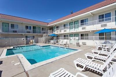 متل 6 استکتون-چارتر و وست